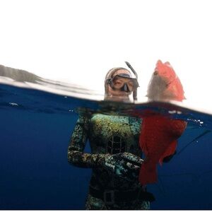 RIFFE DIGI-TEK 3.5mm wetsuit and gloves